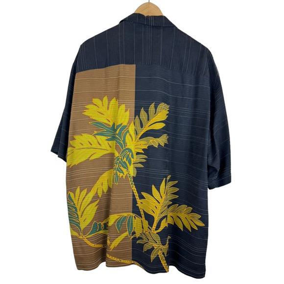Tommy Bahama Hawaiian Button Up Spread Collar Shirt Black Floral Silk Mens Large - Picture 4 of 4